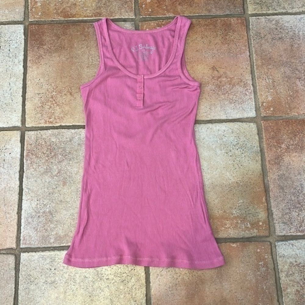 P.J. Salvage ribbed tank.